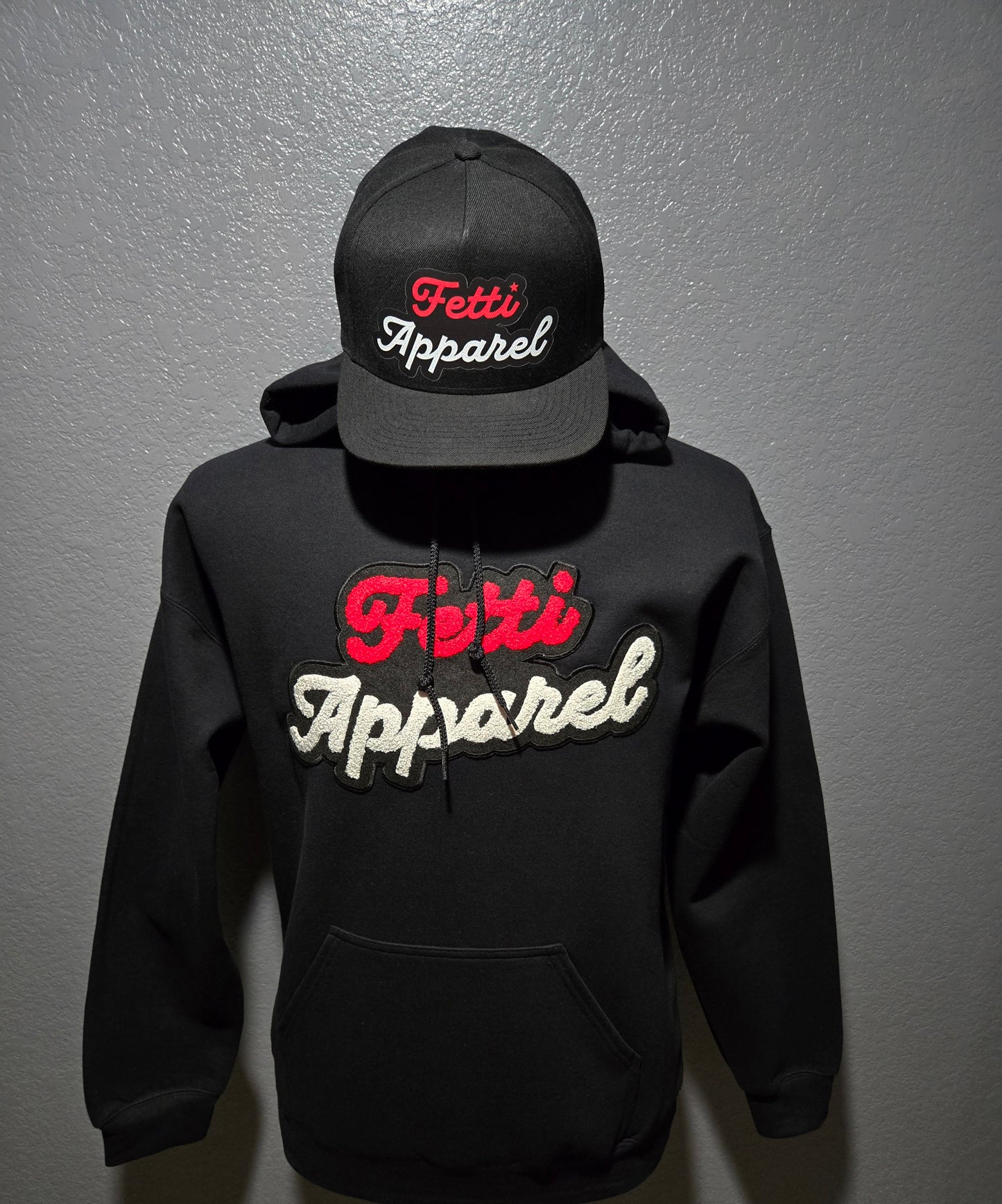hoodies and snapback combo