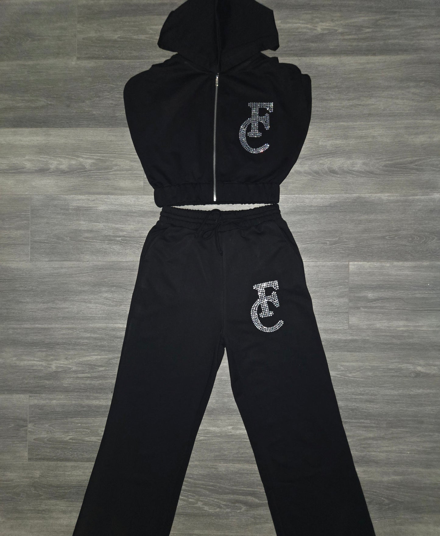BLACK SHORT SLEEVE LADY JOGGING SUITS